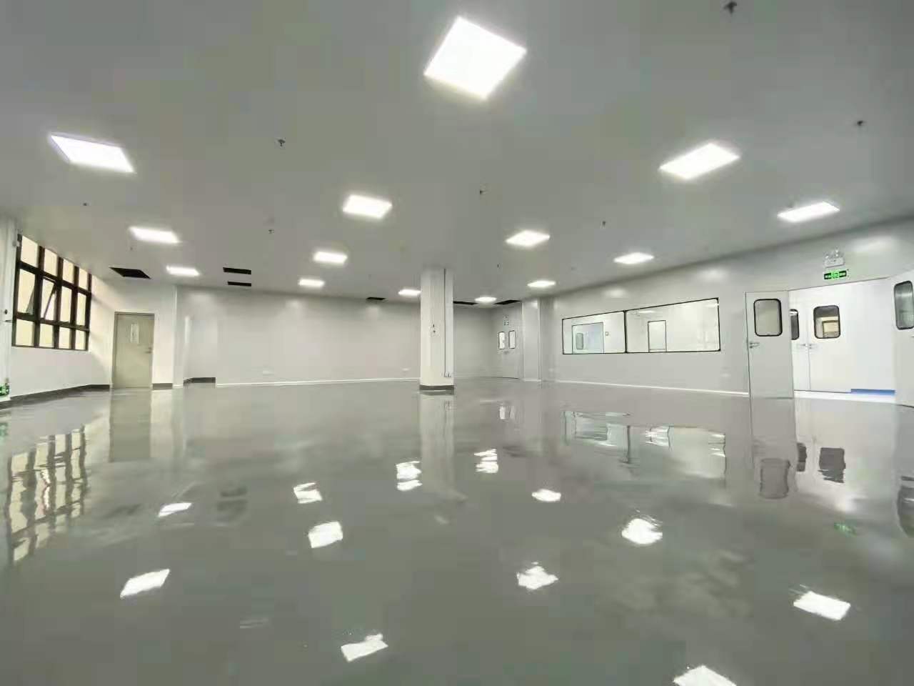 萬(wàn)級(jí)潔凈車間